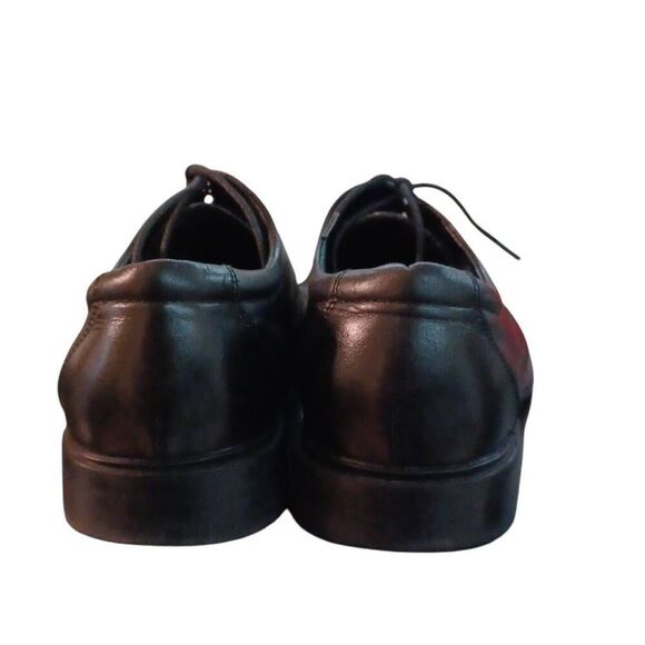 Kenneth Cole Reaction - Picture 8 of 9